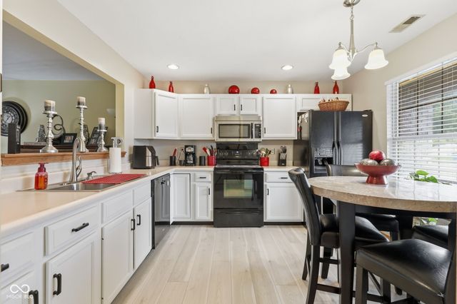 2039 Flamingo Way, Franklin, IN 46131
