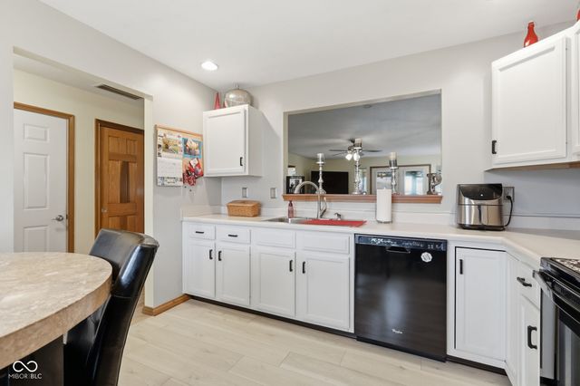 2039 Flamingo Way, Franklin, IN 46131