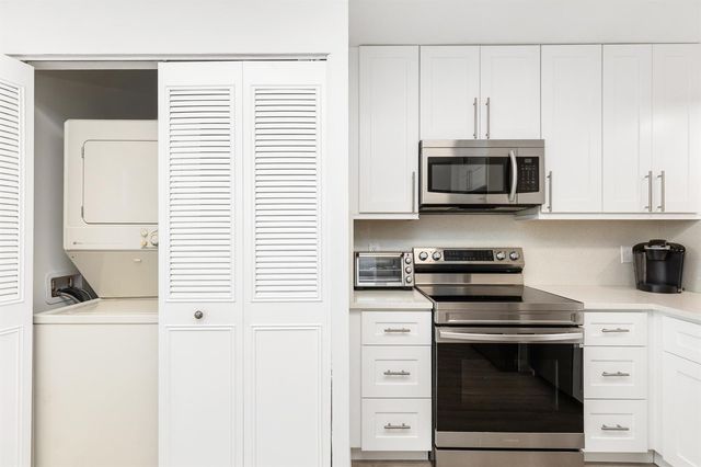 6650 S Oriole Boulevard 4080, Delray Beach, FL 33446