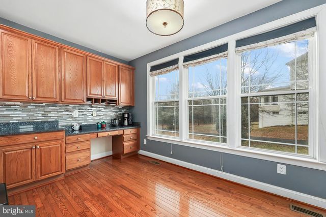 8717 FLOWERING DOGWOOD LN, Lorton, VA 22079