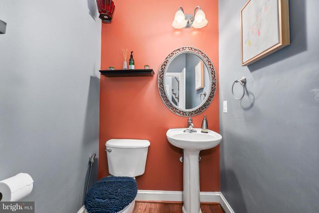 8717 FLOWERING DOGWOOD LN, Lorton, VA 22079