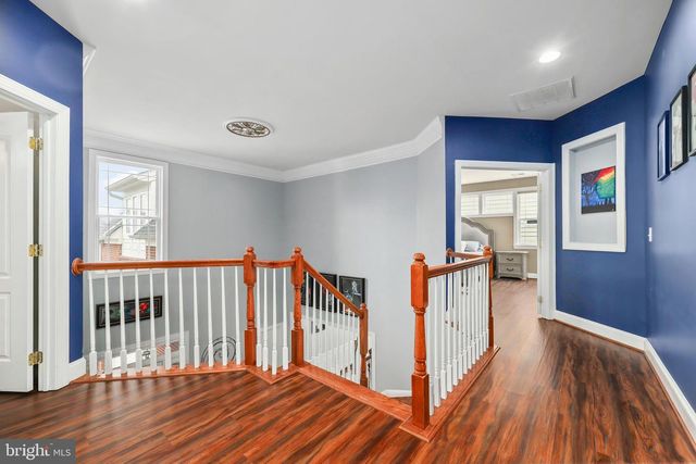 8717 FLOWERING DOGWOOD LN, Lorton, VA 22079