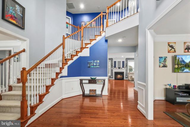 8717 FLOWERING DOGWOOD LN, Lorton, VA 22079