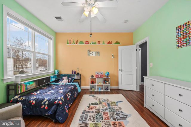 8717 FLOWERING DOGWOOD LN, Lorton, VA 22079