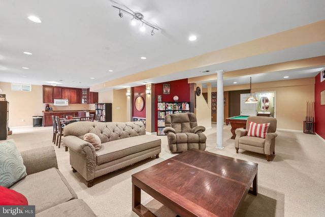 8717 FLOWERING DOGWOOD LN, Lorton, VA 22079