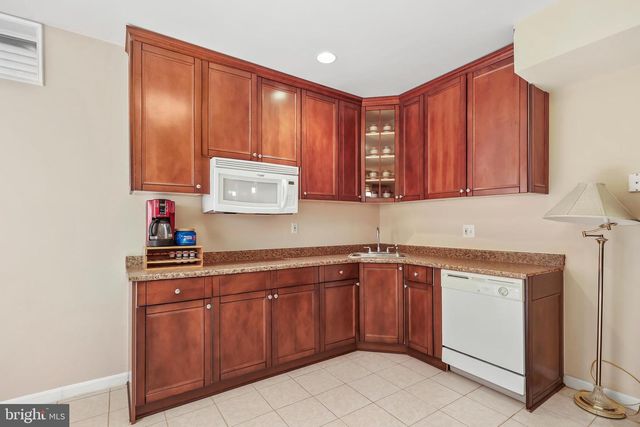 8717 FLOWERING DOGWOOD LN, Lorton, VA 22079