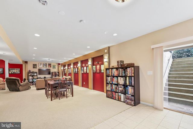 8717 FLOWERING DOGWOOD LN, Lorton, VA 22079