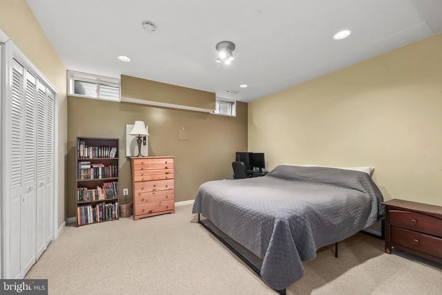 8717 FLOWERING DOGWOOD LN, Lorton, VA 22079