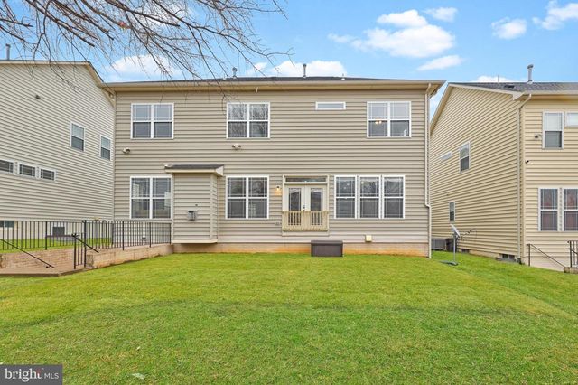 8717 FLOWERING DOGWOOD LN, Lorton, VA 22079