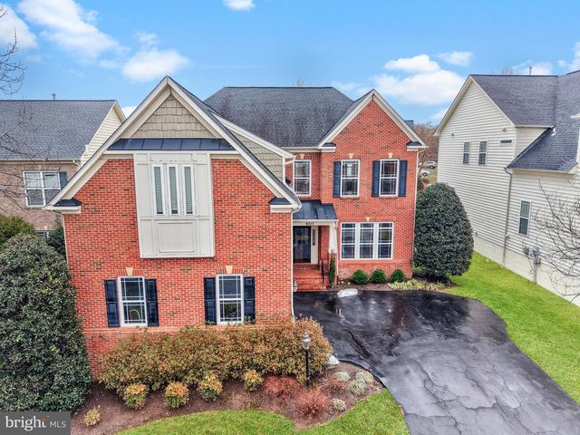 8717 FLOWERING DOGWOOD LN, Lorton, VA 22079