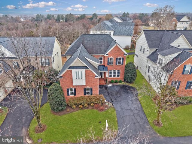 8717 FLOWERING DOGWOOD LN, Lorton, VA 22079