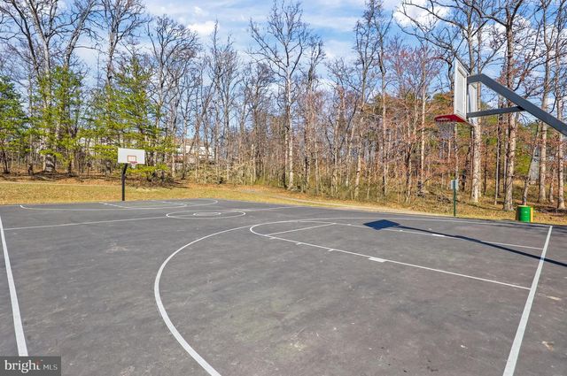 8717 FLOWERING DOGWOOD LN, Lorton, VA 22079