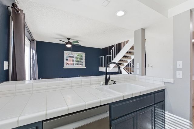 6430 Wexford Cir, Citrus Heights, CA 95621