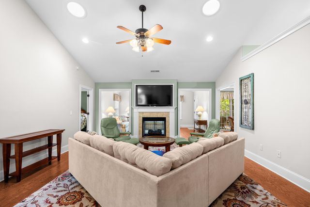 504 Harrington Ct., Murrells Inlet, SC 29576