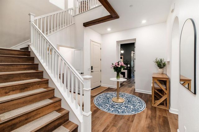 587 Gateway Lane, San Marcos, CA 92078