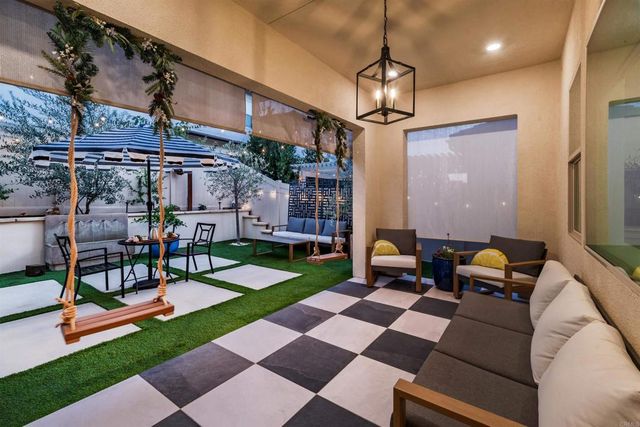 587 Gateway Lane, San Marcos, CA 92078