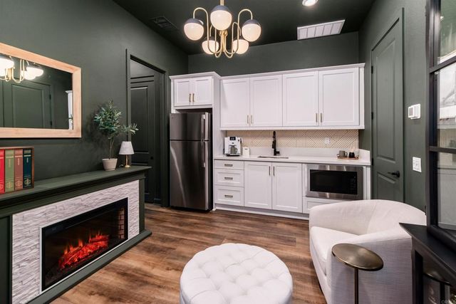 587 Gateway Lane, San Marcos, CA 92078