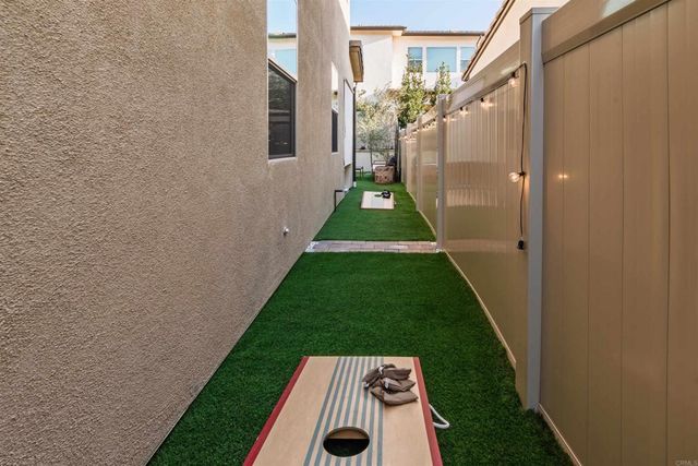 587 Gateway Lane, San Marcos, CA 92078