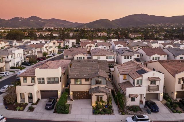 587 Gateway Lane, San Marcos, CA 92078