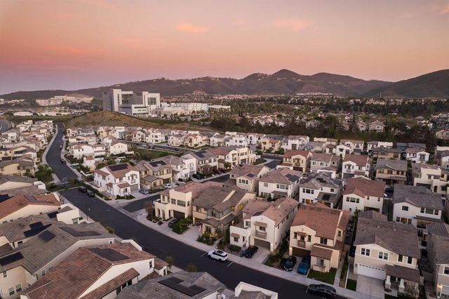 587 Gateway Lane, San Marcos, CA 92078