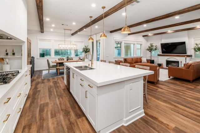 587 Gateway Lane, San Marcos, CA 92078