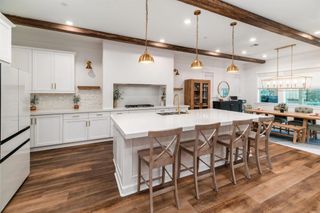 587 Gateway Lane, San Marcos, CA 92078