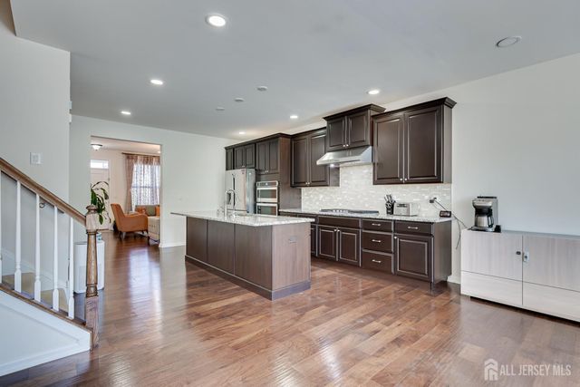 14 Hyacinth Lane, Monroe, NJ 08831