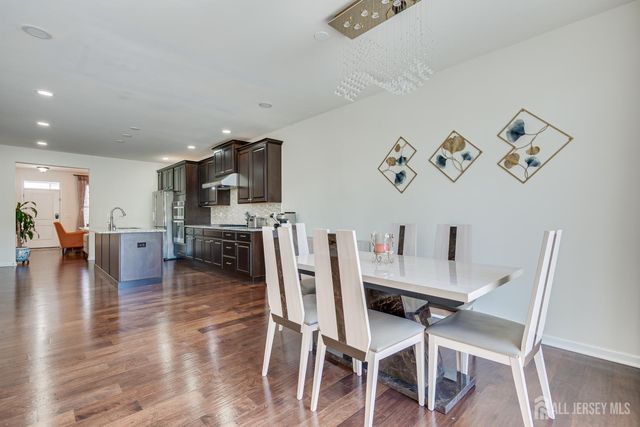 14 Hyacinth Lane, Monroe, NJ 08831