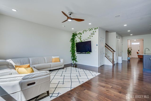14 Hyacinth Lane, Monroe, NJ 08831