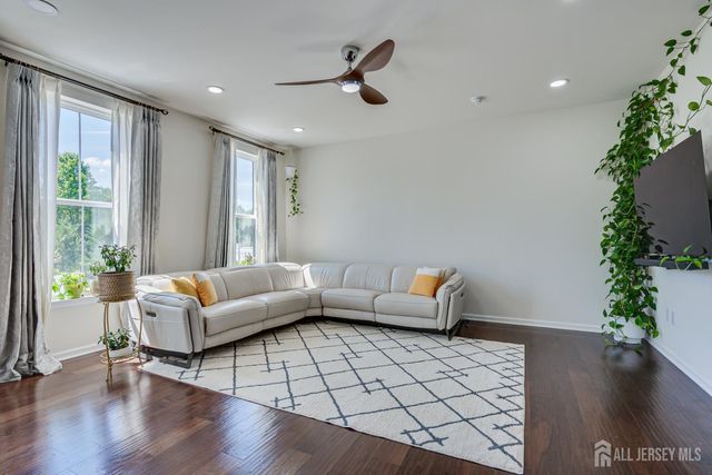 14 Hyacinth Lane, Monroe, NJ 08831