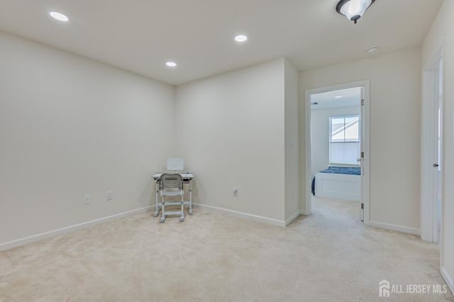 14 Hyacinth Lane, Monroe, NJ 08831