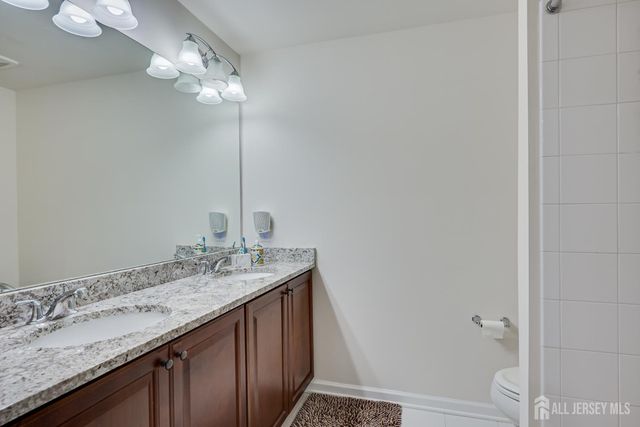 14 Hyacinth Lane, Monroe, NJ 08831