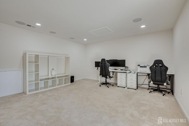 14 Hyacinth Lane, Monroe, NJ 08831