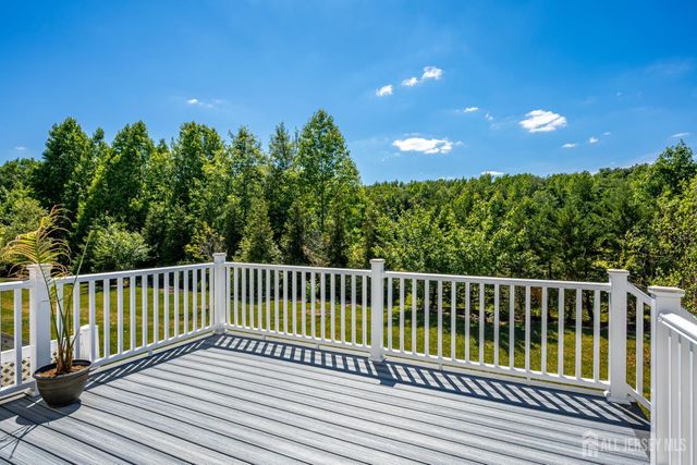 14 Hyacinth Lane, Monroe, NJ 08831