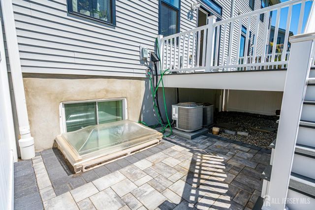 14 Hyacinth Lane, Monroe, NJ 08831