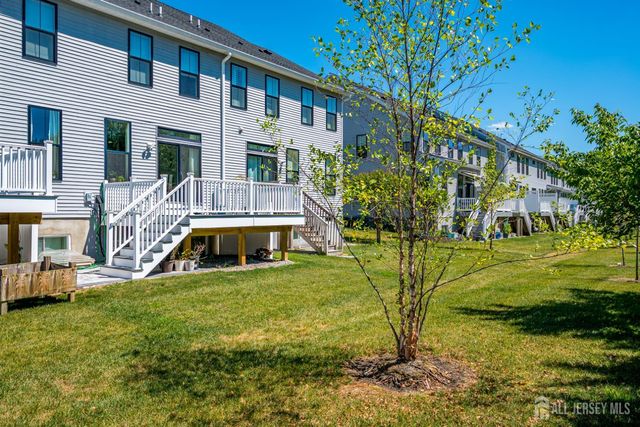 14 Hyacinth Lane, Monroe, NJ 08831