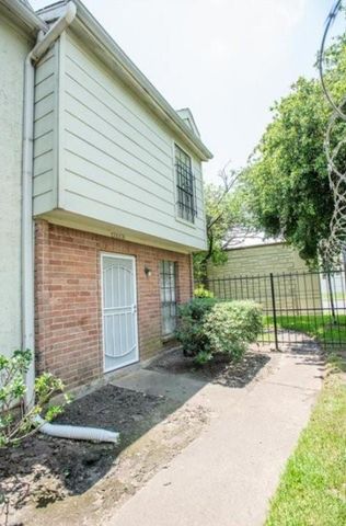 12668 Windsor Village Drive 2668, Houston, TX 77071