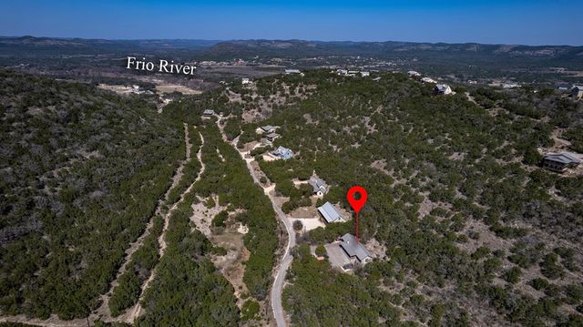 416 Canyon Oaks Dr, Concan, TX 78838