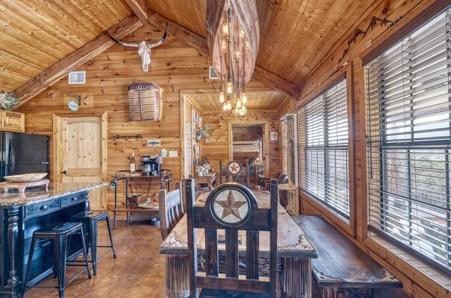 416 Canyon Oaks Dr, Concan, TX 78838