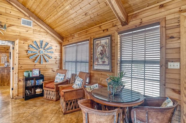 416 Canyon Oaks Dr, Concan, TX 78838