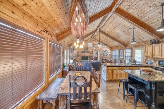 416 Canyon Oaks Dr, Concan, TX 78838