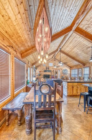 416 Canyon Oaks Dr, Concan, TX 78838