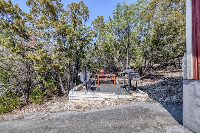 416 Canyon Oaks Dr, Concan, TX 78838