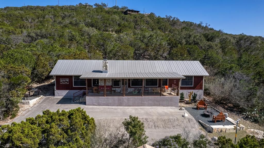 416 Canyon Oaks Dr, Concan, TX 78838