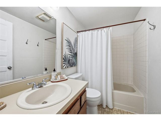 9850 W Stanford Ave B, Littleton, CO 80123