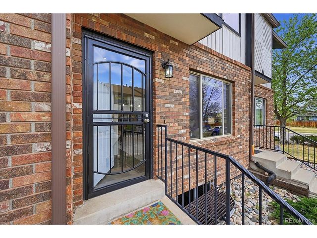9850 W Stanford Ave B, Littleton, CO 80123