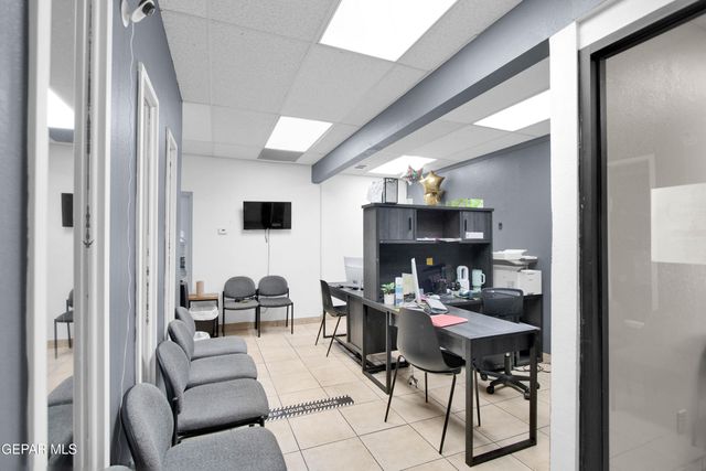 5858 GATEWAY Boulevard E, El Paso, TX 79905