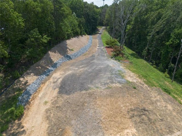 4650 Twin Pines Road SE, Acworth, GA 30102