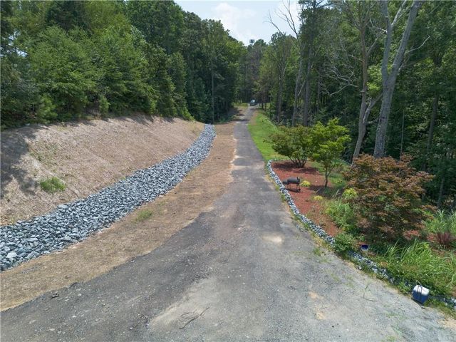 4650 Twin Pines Road SE, Acworth, GA 30102