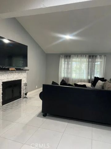 1191 Mountain View, Colton, CA 92324